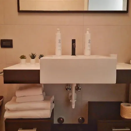 Apartman View Gateway - By Myhomeincomo *